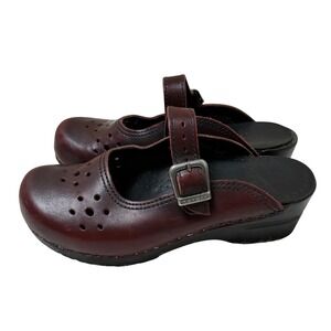 Dansko Women 37 Mary Jane Clogs Burgundy Leather Perforated Buckle 7051-107